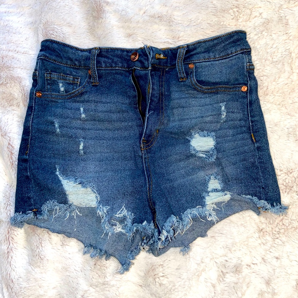 Kendall+Kylie distressed jean short